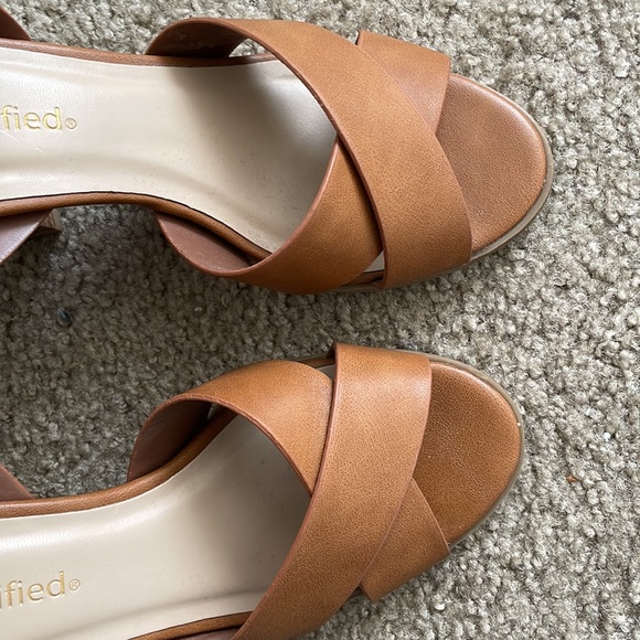 Cross ankle open toe heels - Picture 4 of 4